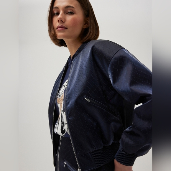 NWT ! LEO & UGO Gina Jacket Navy Blue Glossy Size 5 = XL Perfect For Fall ! - Picture 1 of 16